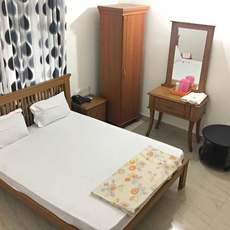 Sathya Inn กูรูวาเยอร์ ภายนอก รูปภาพ