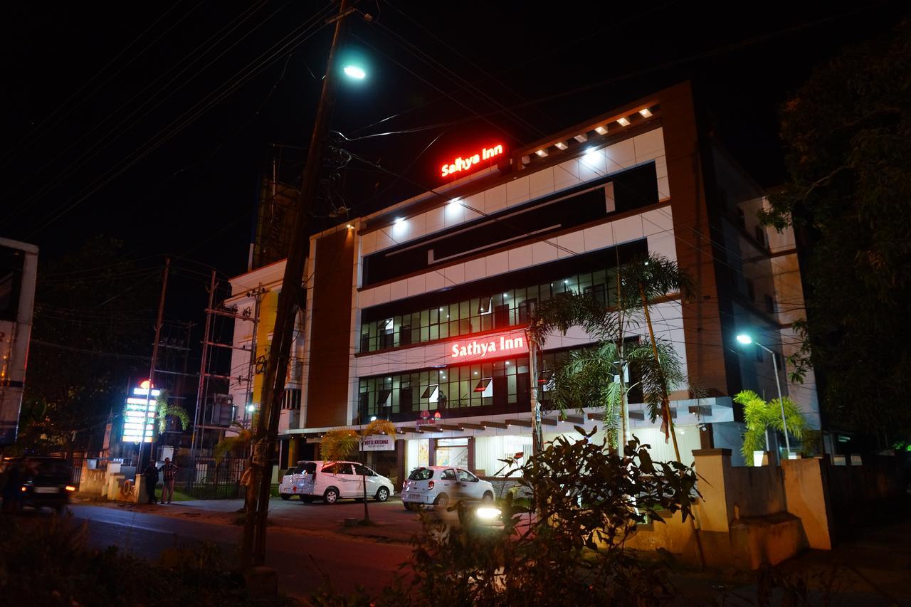 Sathya Inn กูรูวาเยอร์ ภายนอก รูปภาพ