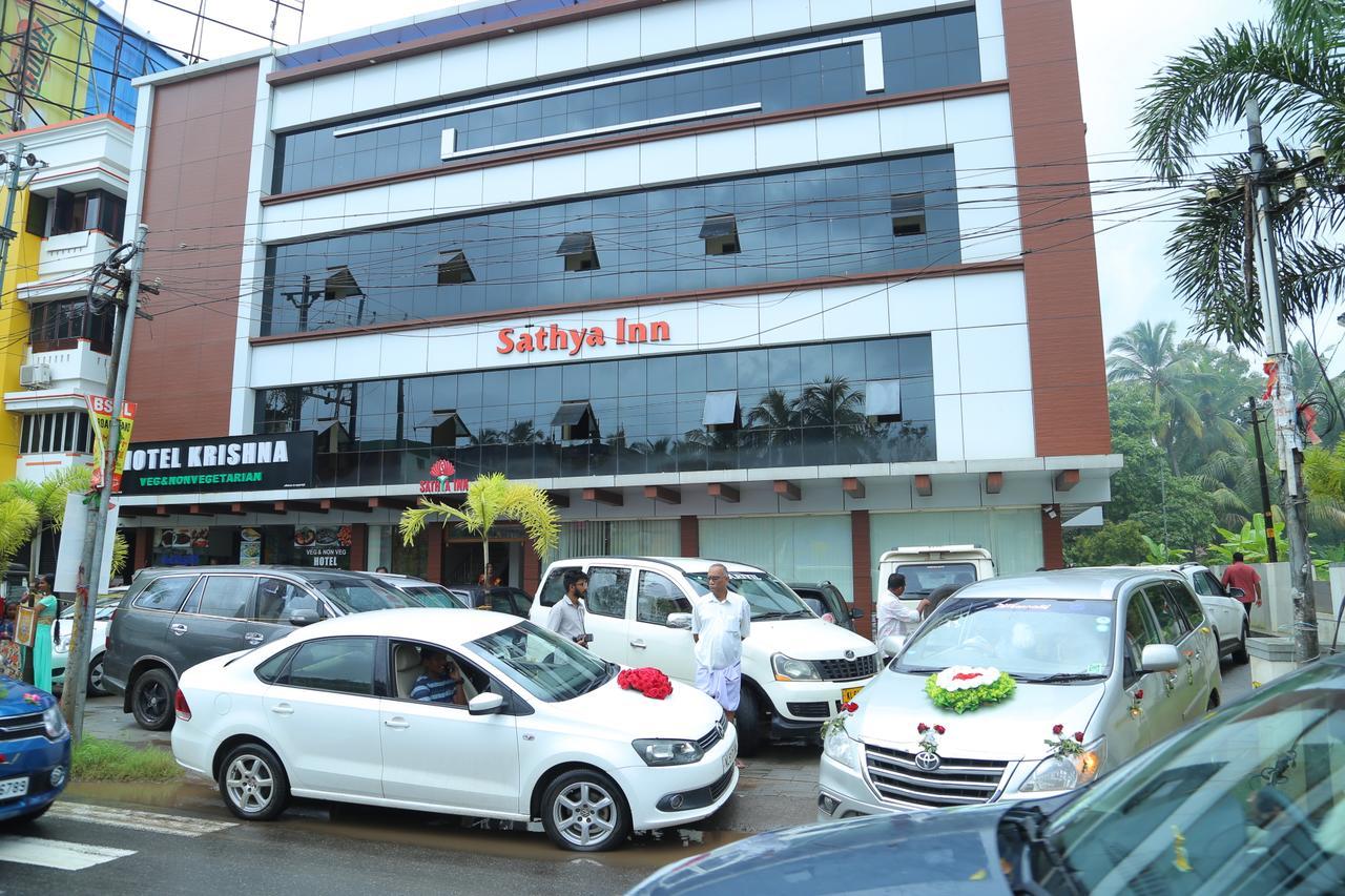 Sathya Inn กูรูวาเยอร์ ภายนอก รูปภาพ