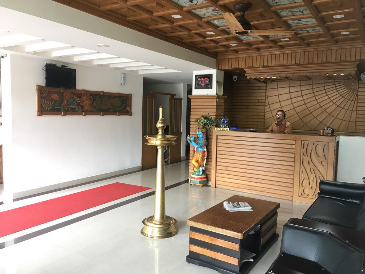 Sathya Inn กูรูวาเยอร์ ภายนอก รูปภาพ