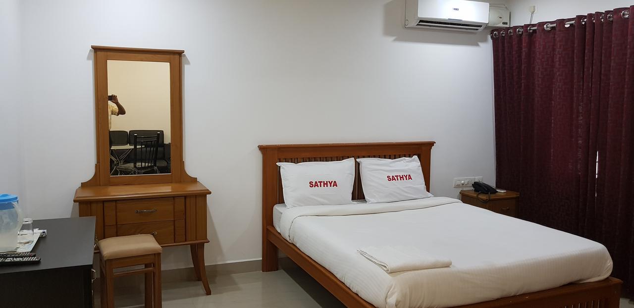 Sathya Inn กูรูวาเยอร์ ภายนอก รูปภาพ